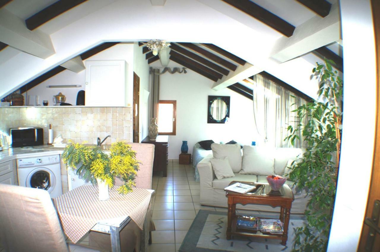 Studio Le Petit Nid D'Amour Meuble Tourisme 3 Etoiles Poggio Santa-Lucia-di-Tallano 外观 照片